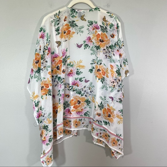 Torrid | Cream Floral Kimono - Picture 4 of 8